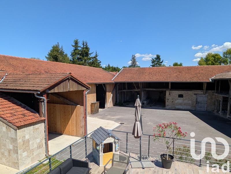 Maison - 240 m² - 8 pièces