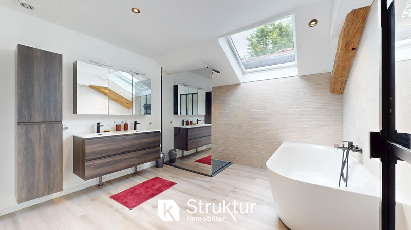 Maison - 148 m² - 6 pièces