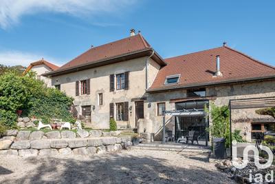 Maison - 230 m² - 10 pièces