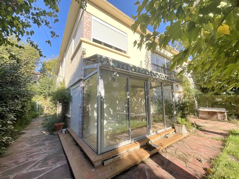 Maison - 182 m² - 7 pièces