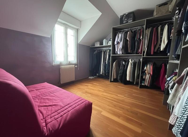 Maison - 197 m² - 8 pièces