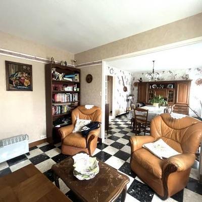 Maison - 64 m² - 5 pièces