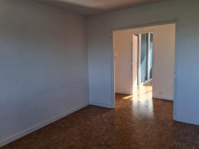 Appartement - 81 m² - 5 pièces