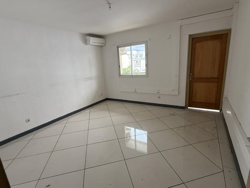 Local commercial - 77 m²