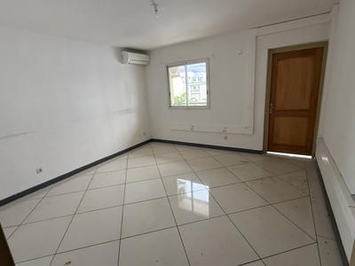 Local commercial - 77 m²