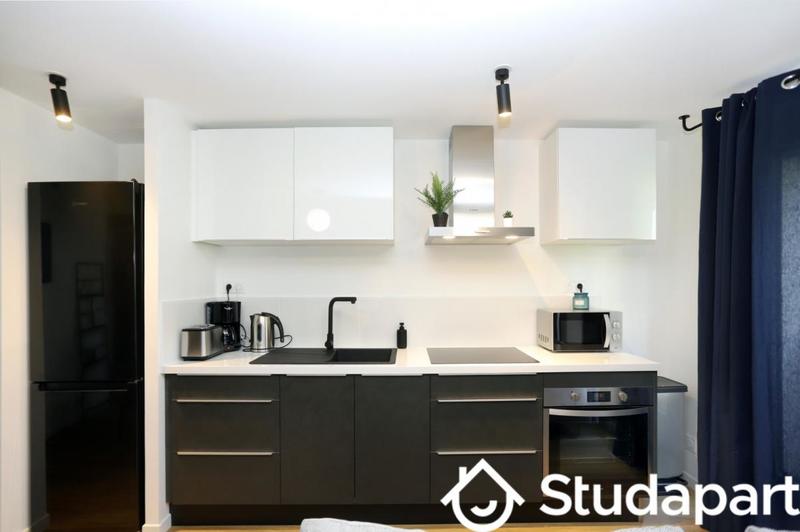 Chambre - 13 m² - 1 pièce