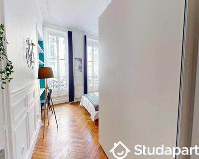 Chambre - 120 m² - 1 pièce