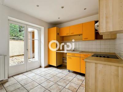 Appartement - 80 m² - 4 pièces