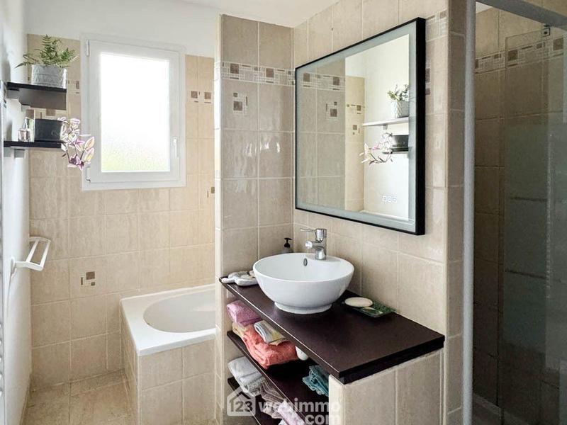 Maison - 83 m² - 4 pièces