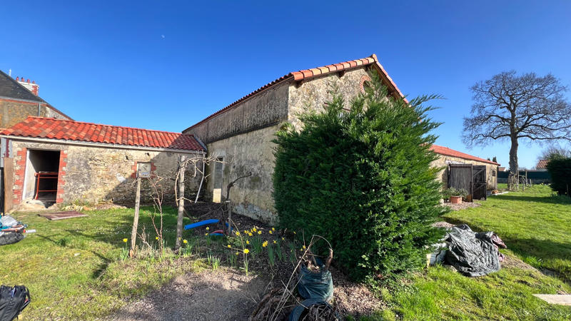 Maison - 214 m² - 3 pièces