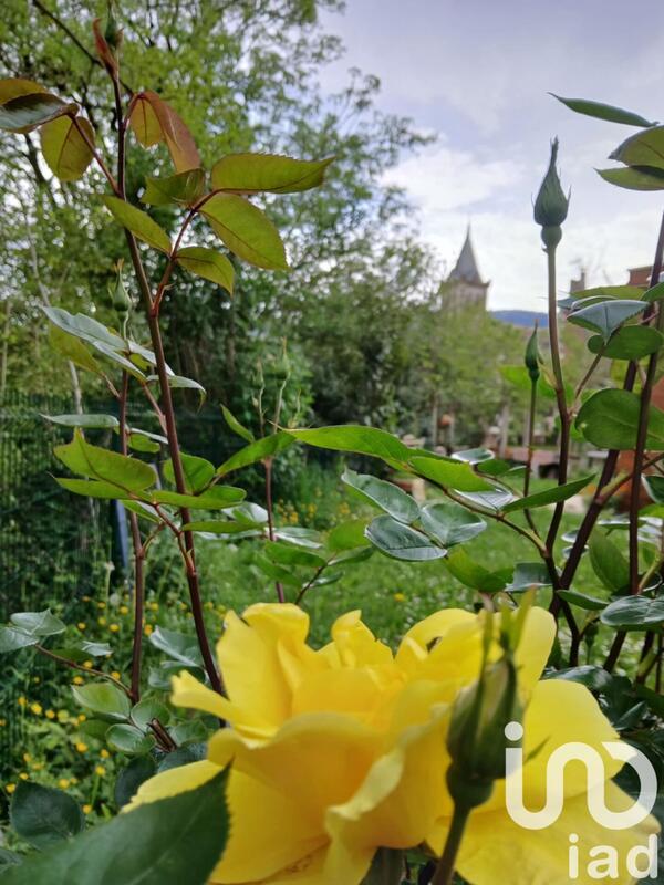 Maison - 238 m² - 14 pièces