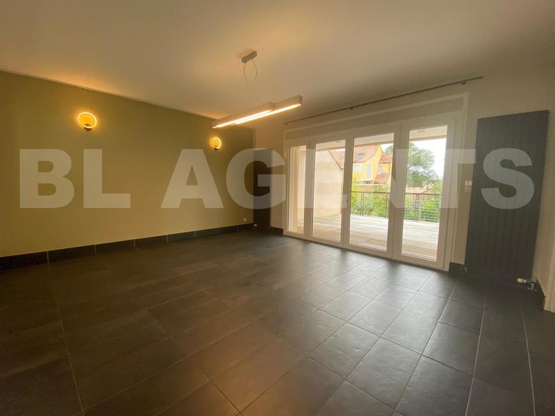 Maison de ville - 262 m² - 9 pièces