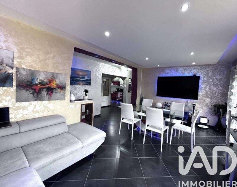 Maison - 197 m² - 8 pièces