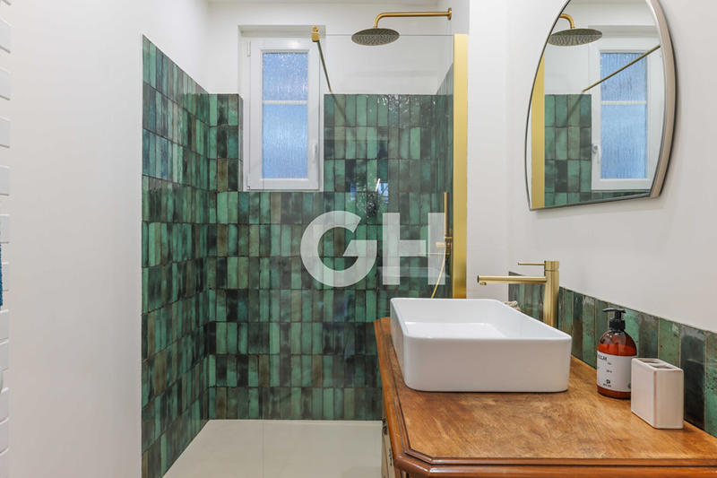 Appartement - 85 m² - 3 pièces