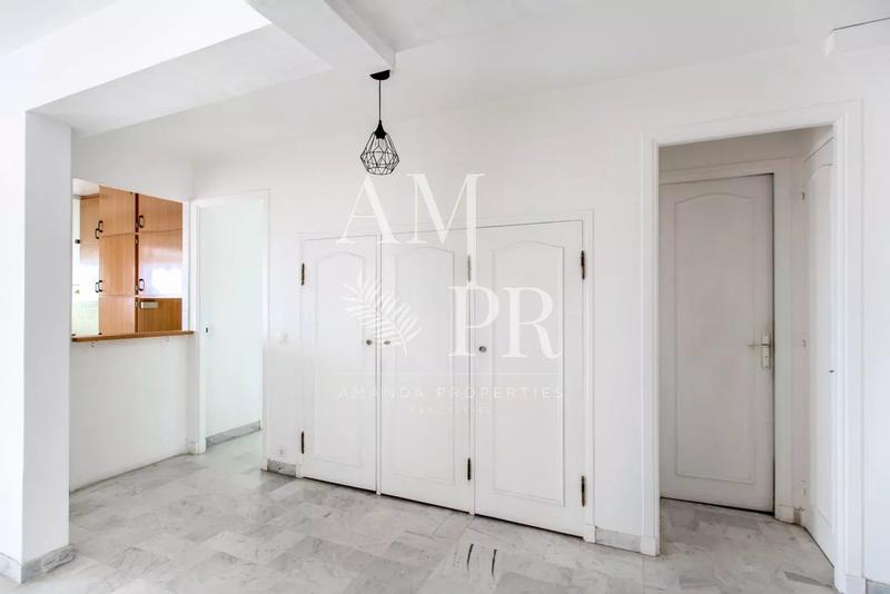 Appartement - 81 m² - 3 pièces