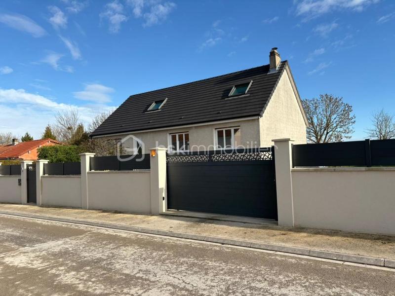 Maison traditionnelle - 183 m² - 7 pièces