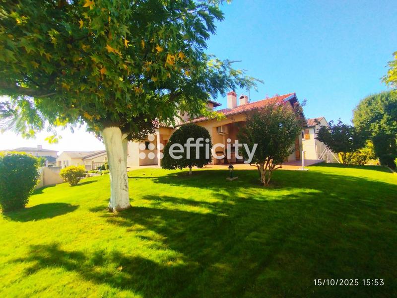 Pavillon - 140 m² - 6 pièces