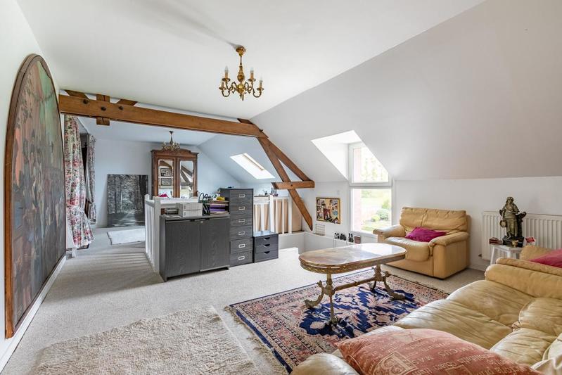 Maison - 300 m² - 7 pièces