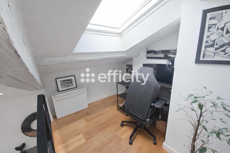Appartement - 90 m² - 4 pièces