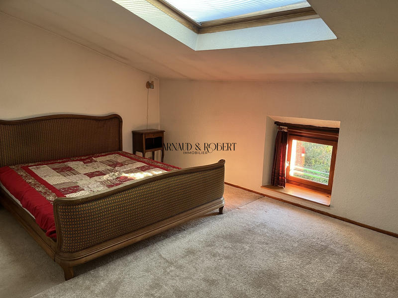 Maison - 180 m² - 8 pièces