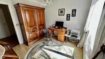 Maison - 145 m² - 8 pièces