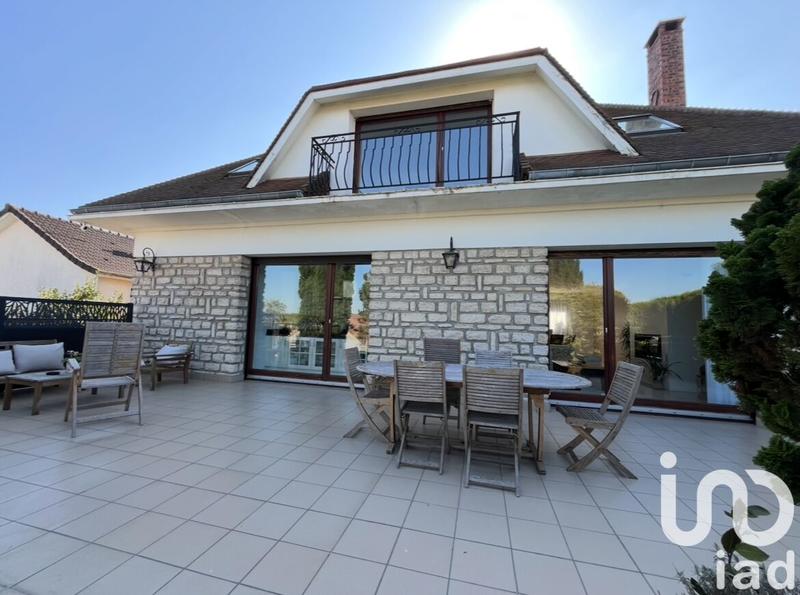 Maison - 157 m² - 7 pièces