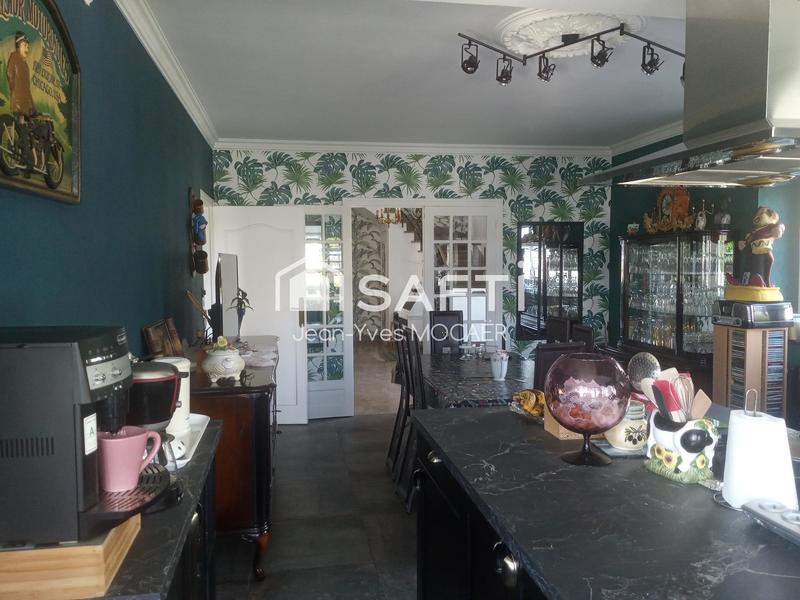 Maison - 137 m² - 6 pièces