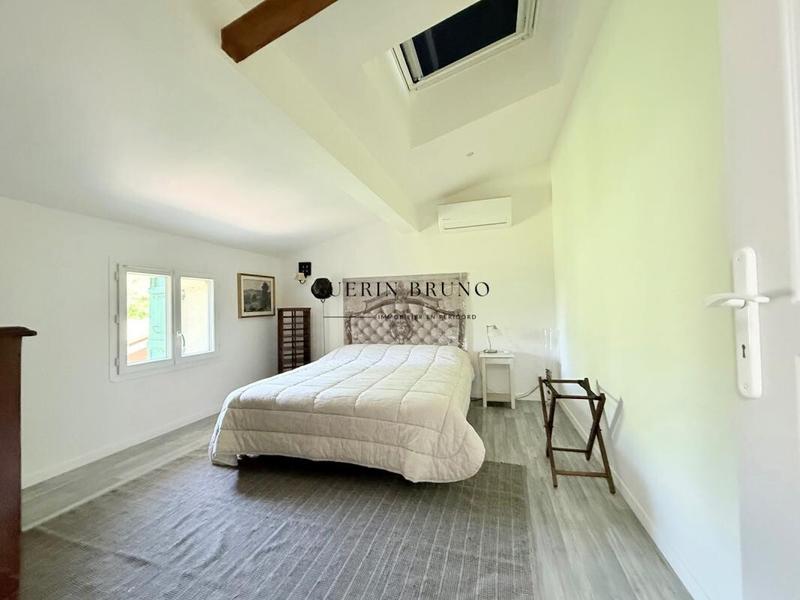 Maison - 180 m² - 6 pièces