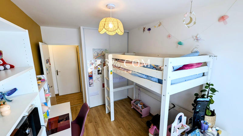 Appartement - 80 m² - 4 pièces