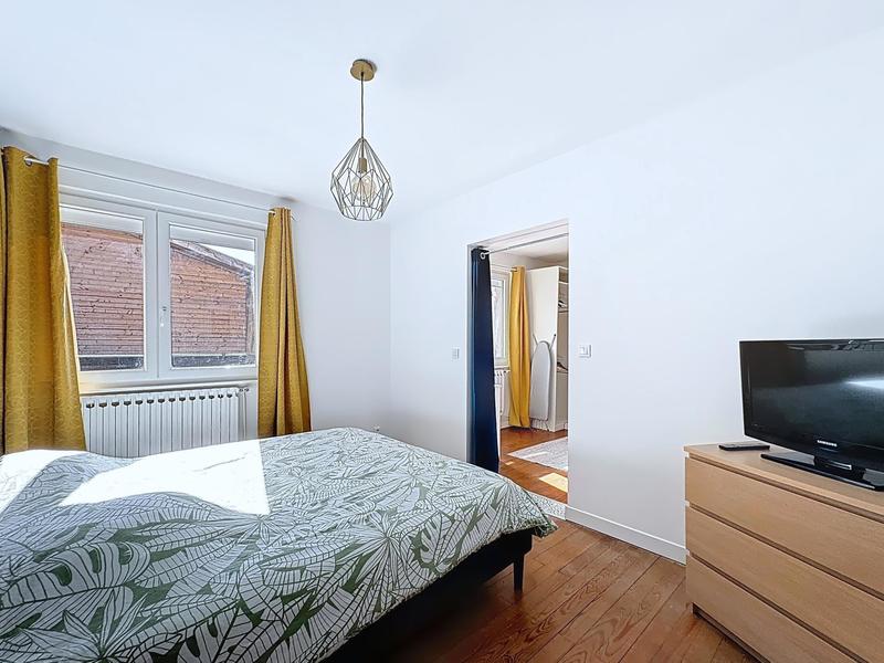 Maison - 250 m² - 7 pièces