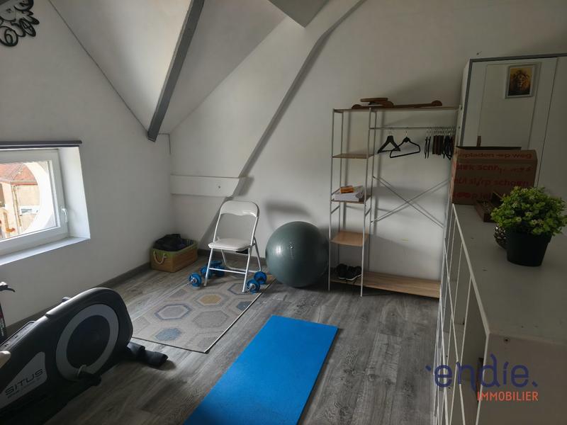 Maison - 245 m² - 12 pièces