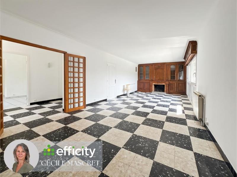 Maison - 182 m² - 7 pièces