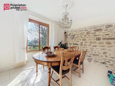 Maison - 180 m² - 6 pièces
