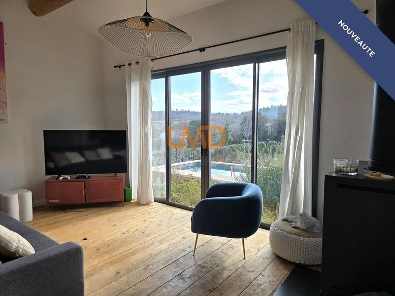 Maison - 181 m² - 7 pièces