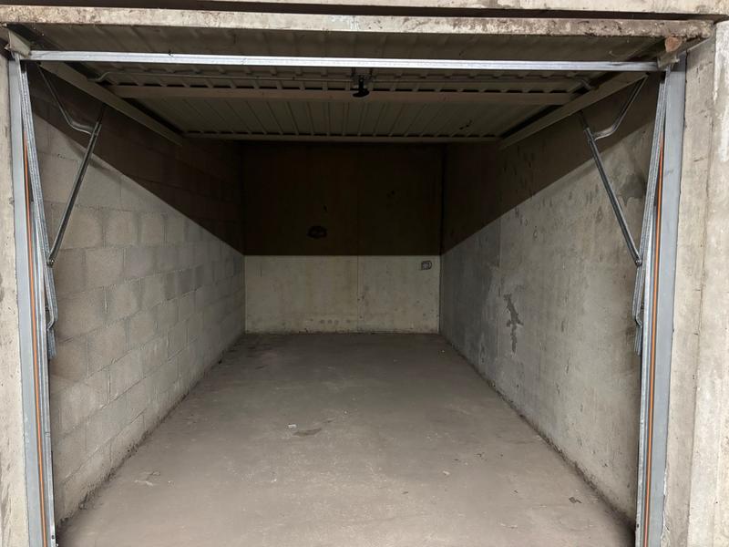 Parking / Garage - 13 m²