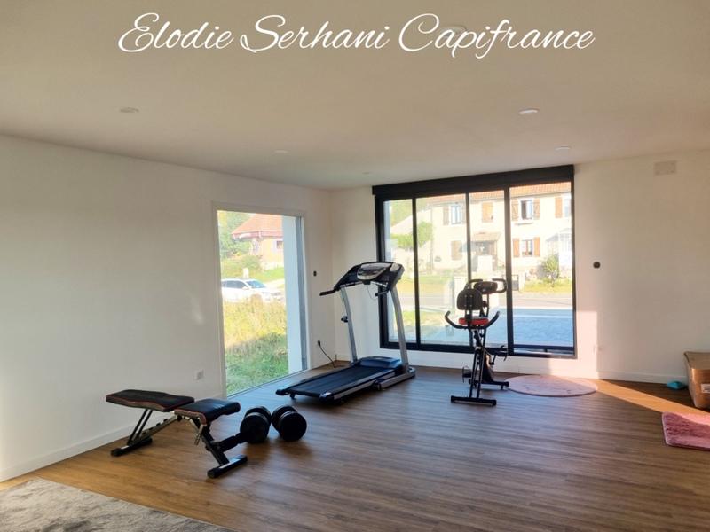 Maison - 245 m² - 7 pièces