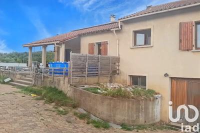 Maison - 230 m² - 7 pièces