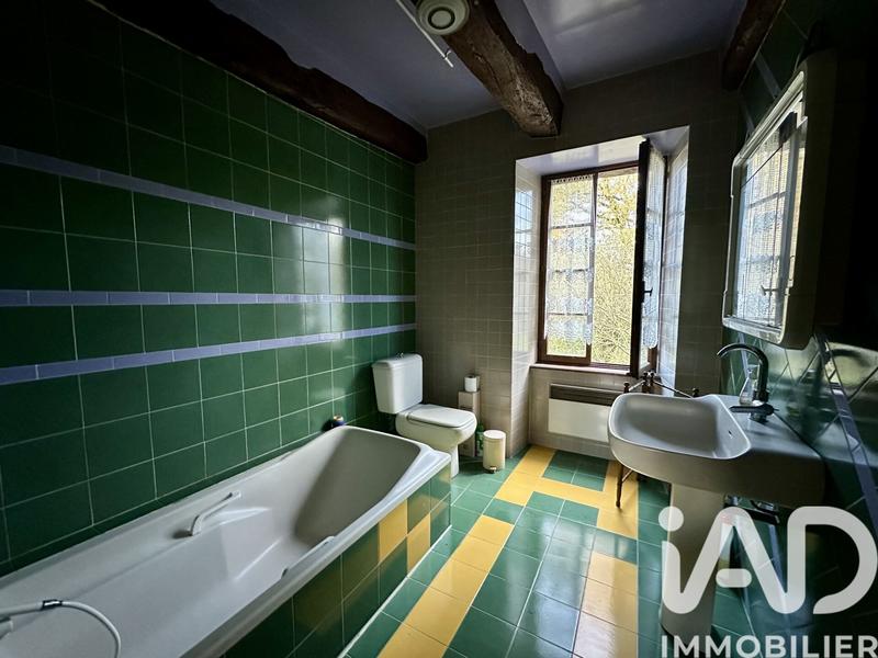 Maison - 238 m² - 7 pièces