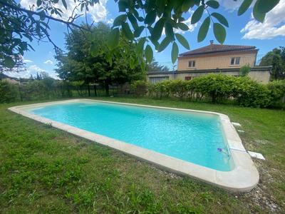 Maison - 207 m² - 6 pièces