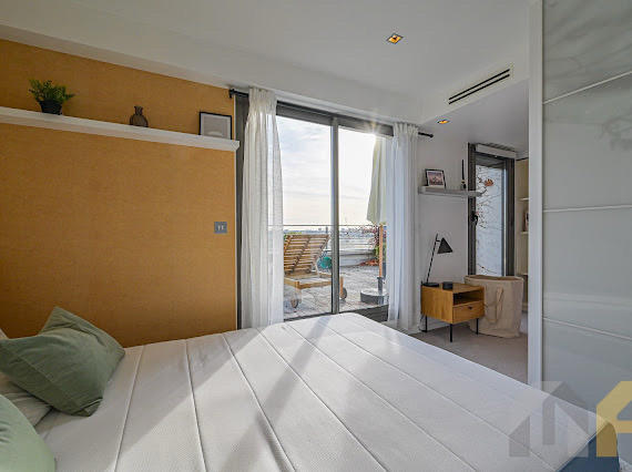 Duplex - 186 m² - 7 pièces