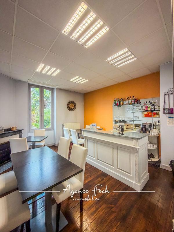 Maison - 195 m² - 8 pièces