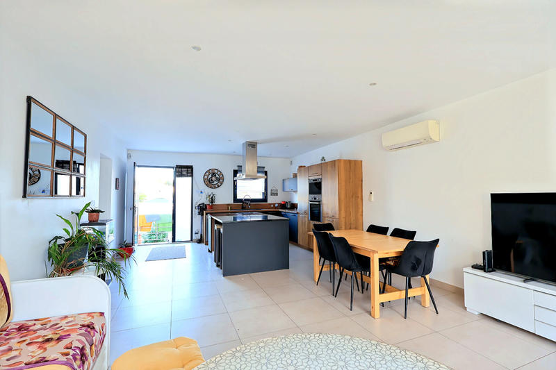 Maison - 105 m² - 5 pièces