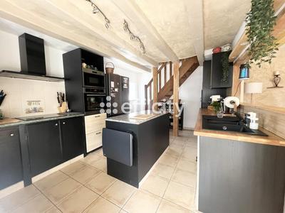 Maison - 306 m² - 10 pièces