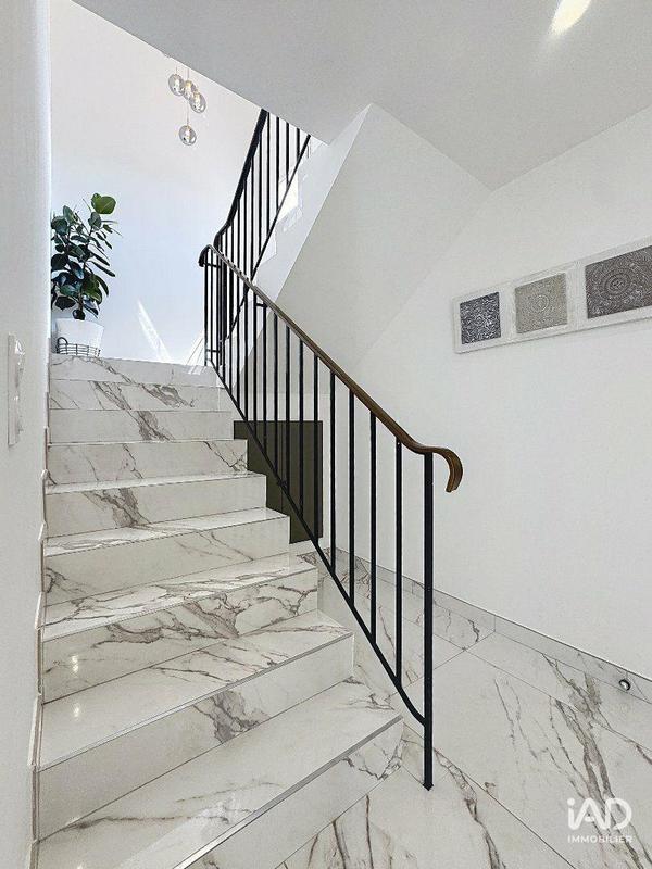 Maison - 140 m² - 4 pièces