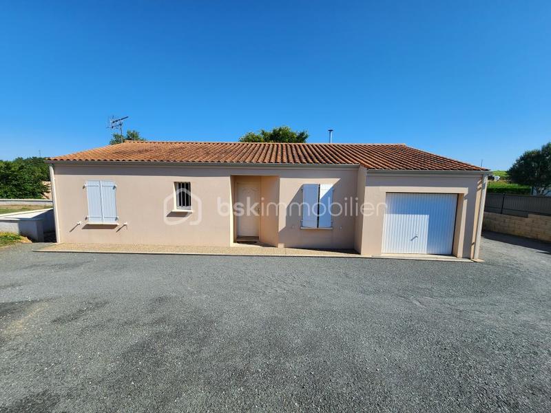 Maison traditionnelle - 93 m² - 4 pièces