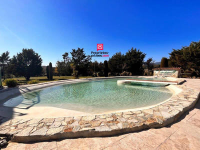 Maison - 180 m² - 7 pièces