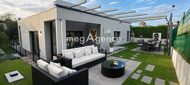 Maison d'architecte - 210 m² - 6 pièces