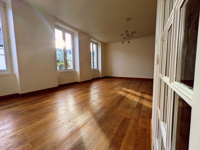 Appartement - 110 m² - 4 pièces