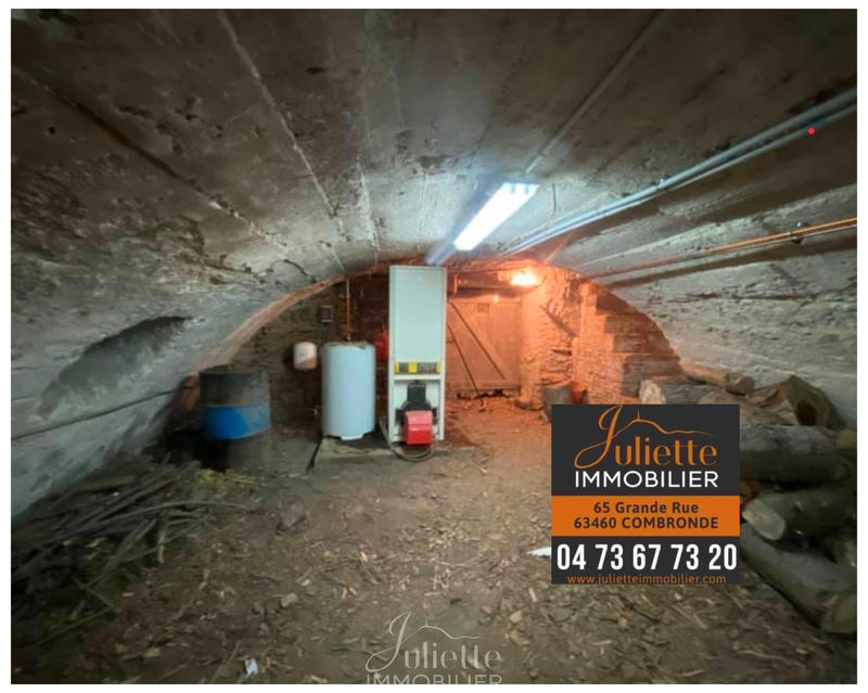 Maison - 240 m² - 7 pièces