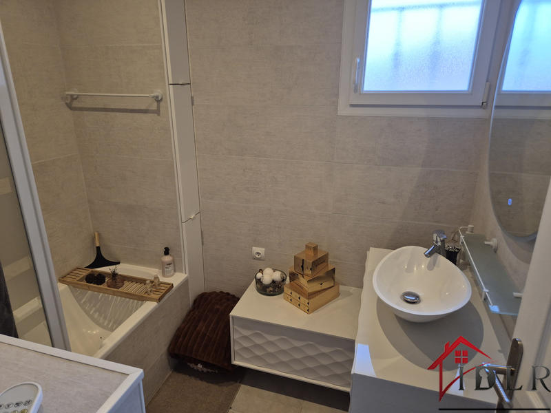 Maison - 142 m² - 7 pièces